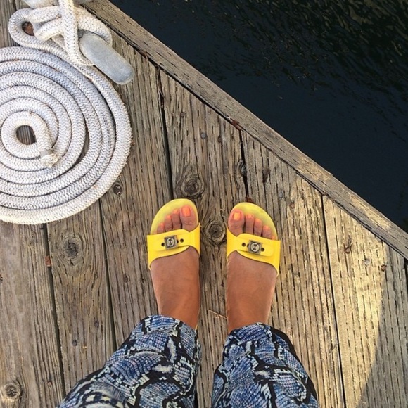 NIB Patent Red Buckled Wooden Slide Clog - Picture 7 of 8